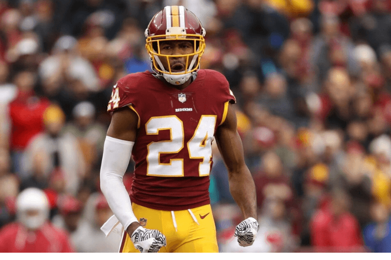 LANDOVER, MD - DECEMBER 17: Cornerback Josh Norman #24 of the Washington Redskins reacts after a play in the fourth quarter against the Arizona Cardinals at FedEx Field on December 17, 2017 in Landover, Maryland