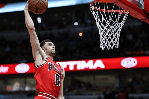  Zach LaVine (8) of Chicago Bulls in action during the NBA basketball match between Chicago Bulls and Toronto Raptors at the United Center in Chicago, Illinois, United States on February 15, 2018.
