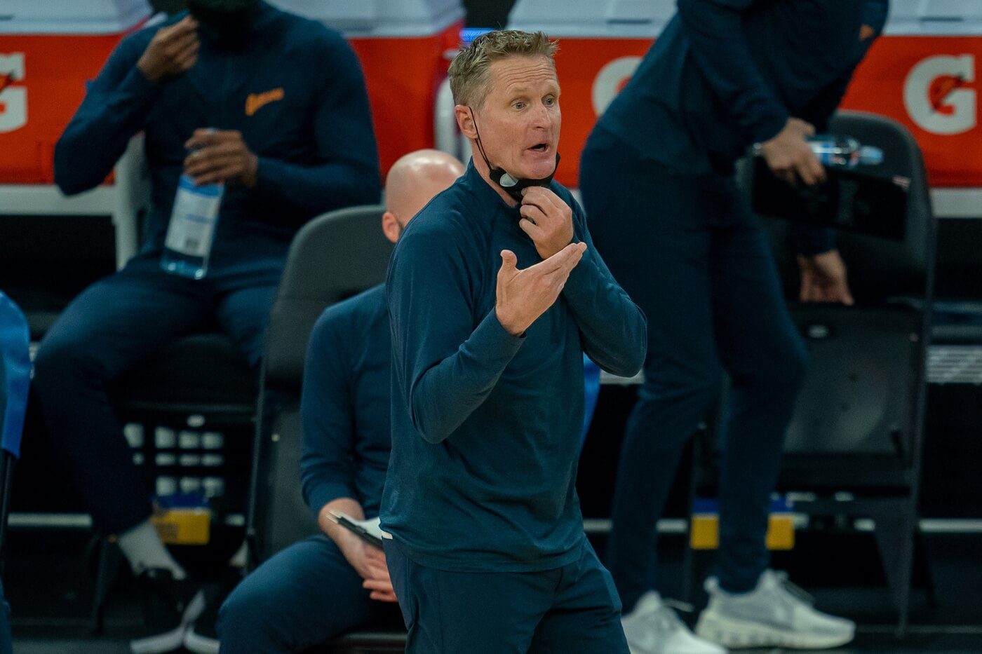 Golden State Warriors head coach Steve Kerr instructs players from the sidelines against the Miami Heat during the first quarter at Chase Center.