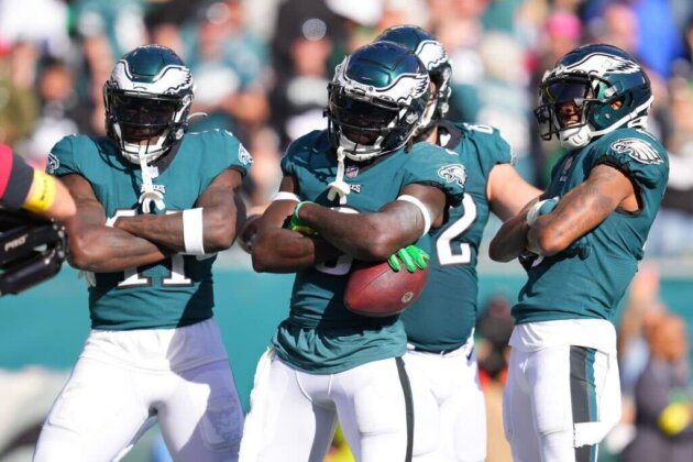 PHILADELPHIA, PA - OCTOBER 30: A.J. Brown #11, Zach Pascal #3, and DeVonta Smith #6 of the Philadelphia Eagles react against the Pittsburgh Steelers at Lincoln Financial Field on October 30, 2022 in Philadelphia, Pennsylvania. 